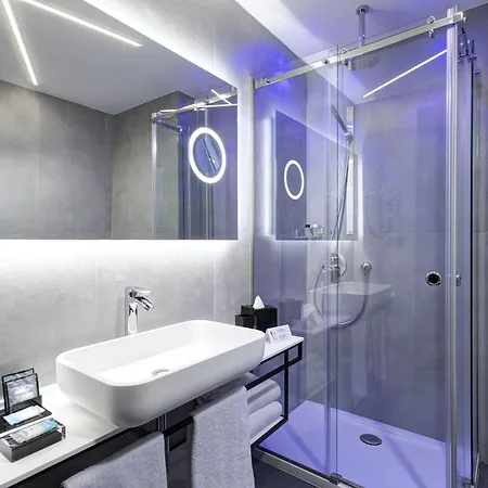 Iq 4* Milan