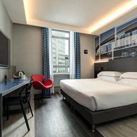 Iq Hotel 4*