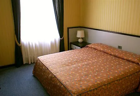 Iq 4* Milan
